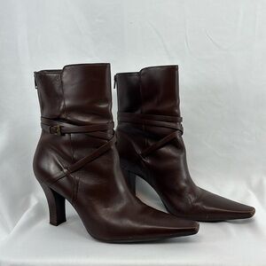 Unisa booties